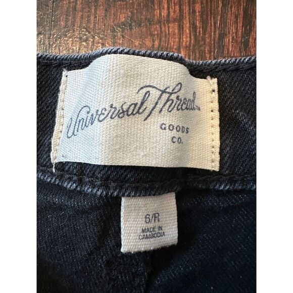 Universal Thread Black Denim 90s Cutoff Shorts Size 6 - Picture 4 of 10